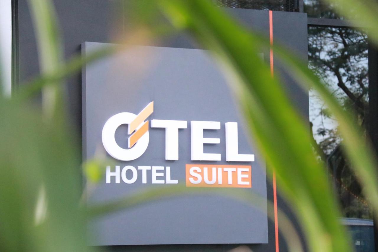 Otel Hotel Suite 诗巫 外观 照片